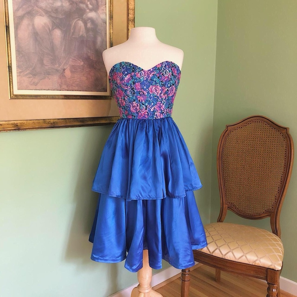 Vintage 1980’s blue Barbie layered prom dress